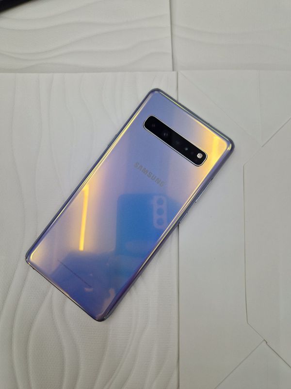 Samsung S10 5G 256Gb Sotiladi Samsung S10 5G 256Gb Sotiladi
