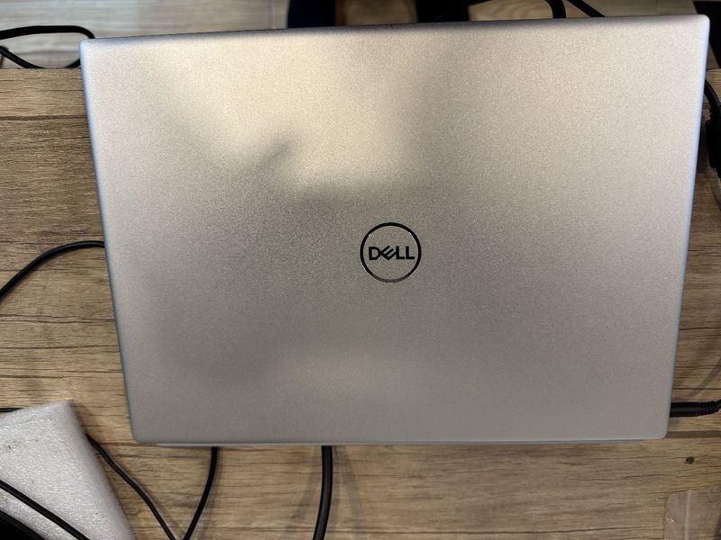 Продвется ноутбук DELL дёшево Продвется ноутбук DELL дёшево
