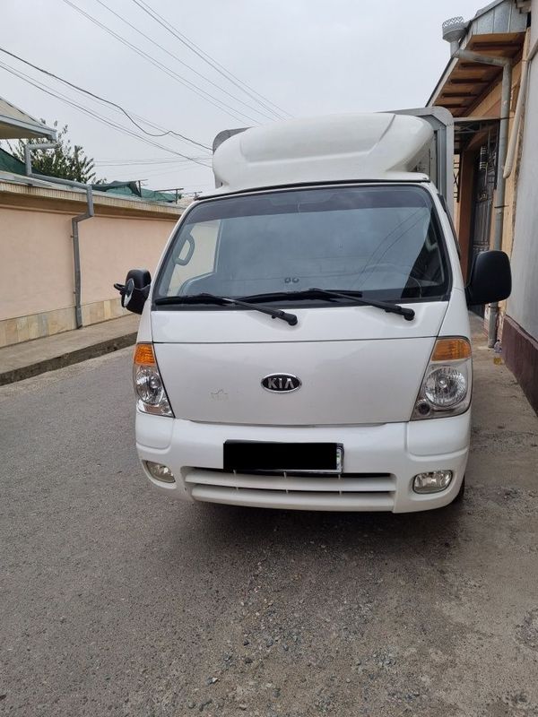 Kia bongo 3 2010 yil