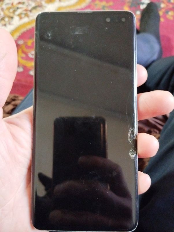 Samsung s10 plata kuygan ekrani butun kerak