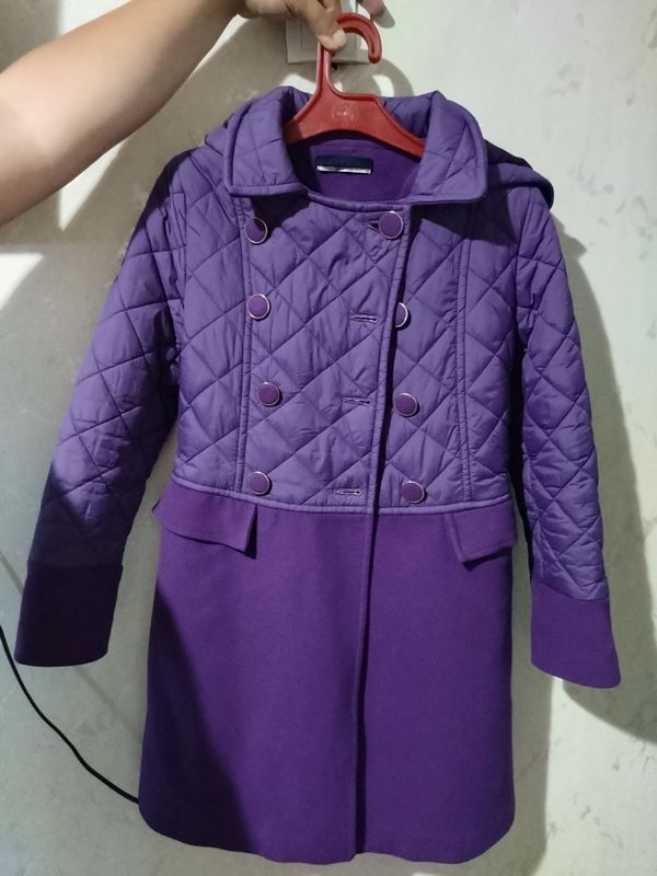 Продам пальто на девочку 10-12 лет