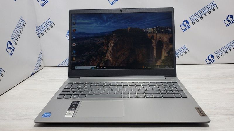 Lenovo 1С бухгалтерия ҳисоби китоб дакумент ишлари учун ноутбу