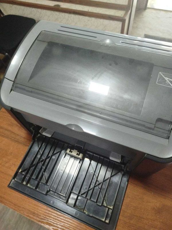 Продам принтер Canon LBP 2900