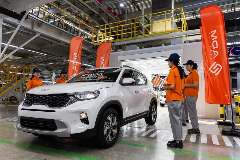 Kia sonet 3-pozitsa naxtga va nasiyaga Kia sonet 3-pozitsa naxtga va nasiyaga