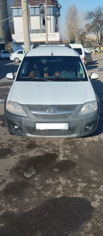 Lada Largus metani gaz baloni bilan