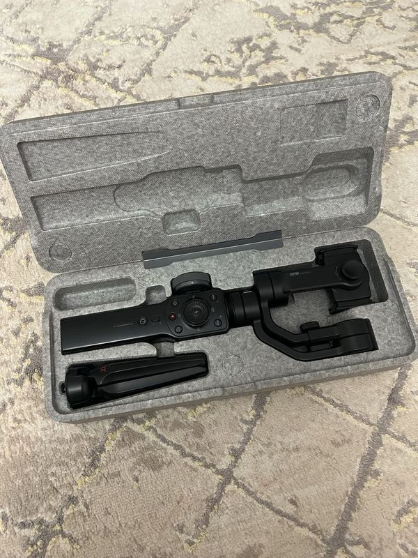 mobil telefon stabilizatori Zhiyun Smooth 4