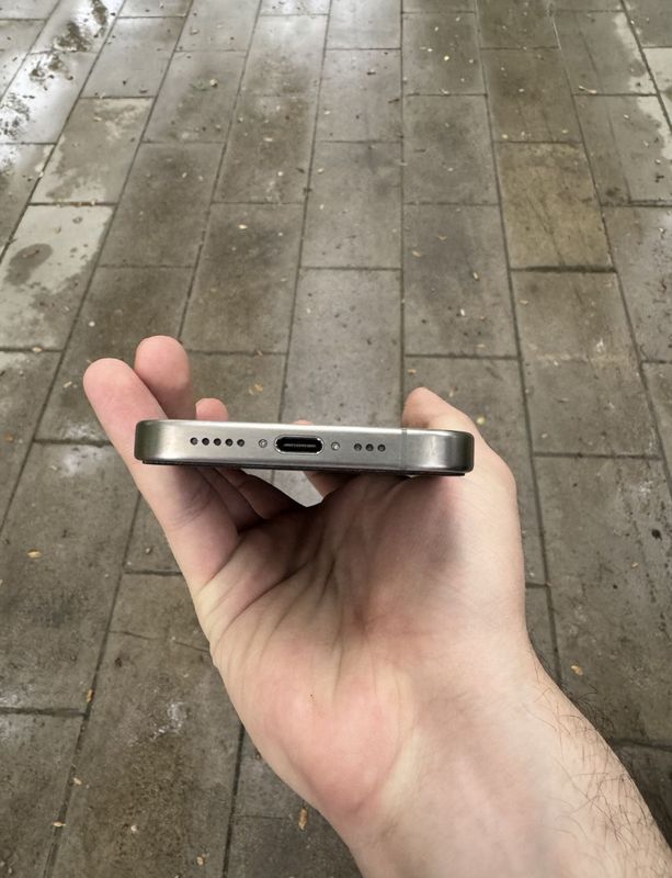 iPhone 15 Pro 128 Gb 89 % Natural Titanium
