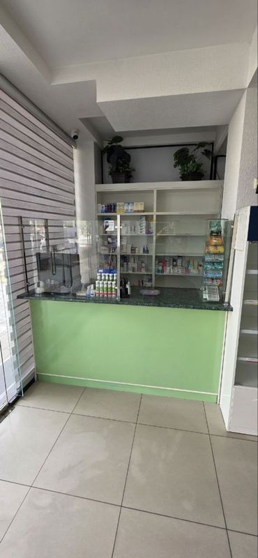 Apteka mebeli sotiladi yahshi xolatda. Apteka mebeli sotiladi yahshi xolatda.
