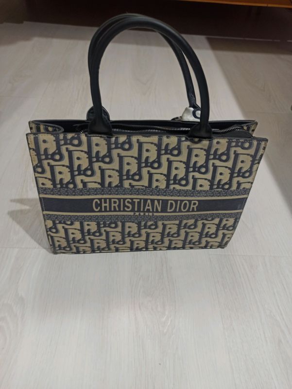 Женская сумка Dior. Женская сумка Dior.