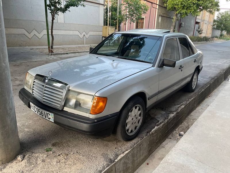 Mercedes Benz W124 111 motor
