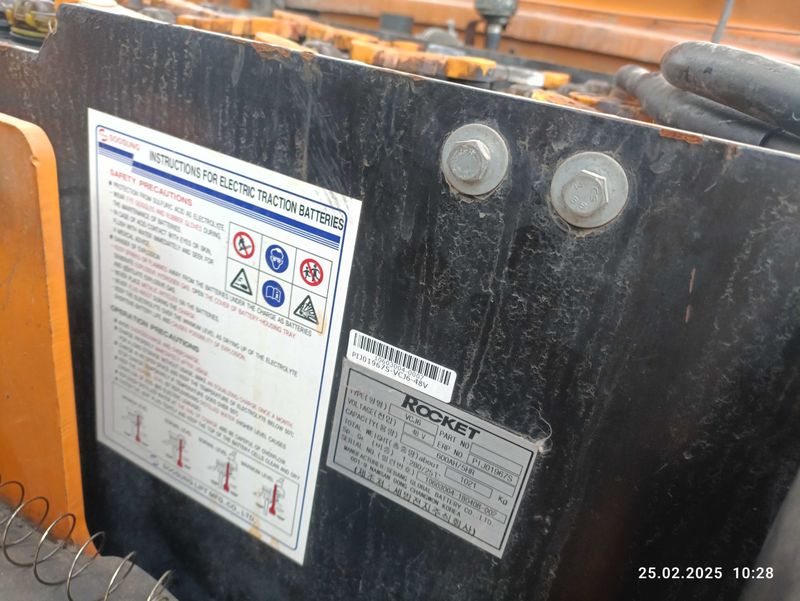 Продается вилочный погрузчик электрический Продается вилочный погрузчик электрический