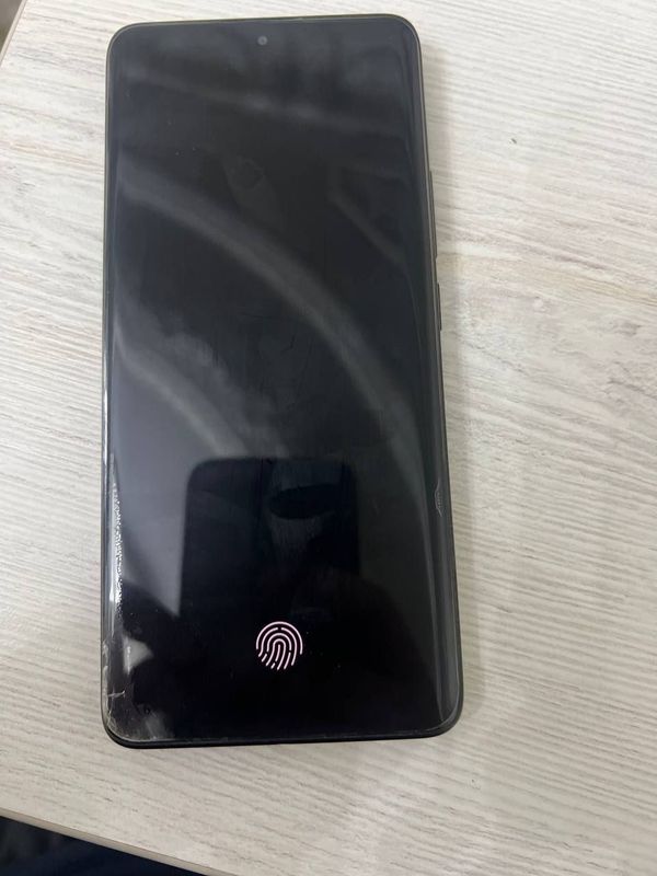Redmi note 13+pro 5g xolati ideal karobka dakument xamma narsa bor