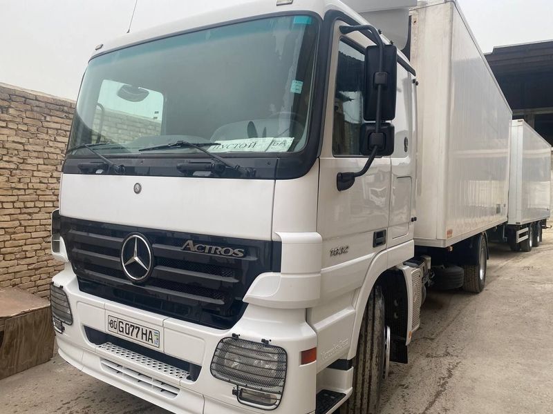 Продаётся MERCEDES ACTROS 1832