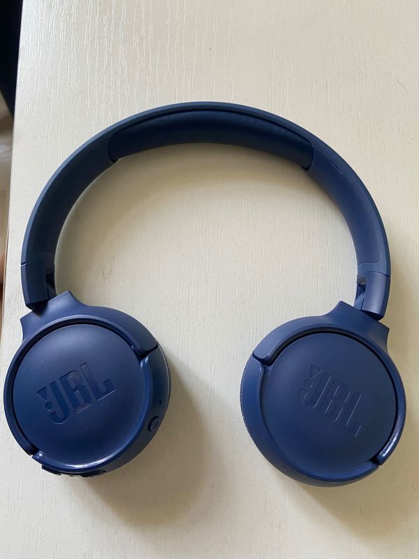 JBL 560-BT Wireless