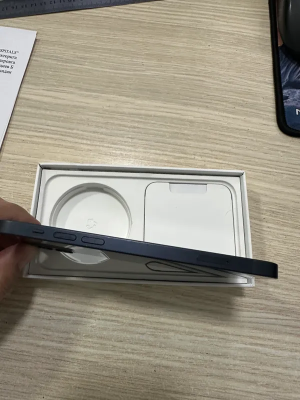 Б/у айфон 12 64гб сотилади Б/у айфон 12 64гб сотилади