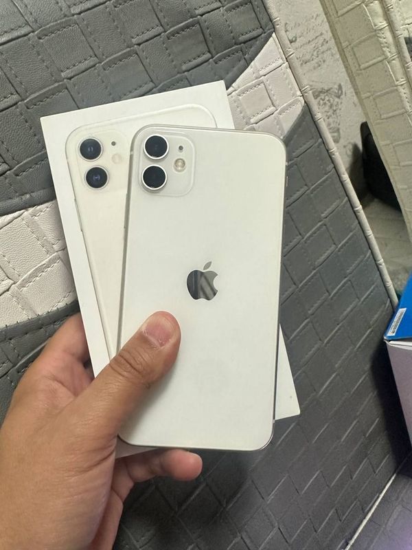 Iphone 11 128 gb holati yahshi karopka dakumenti bor Iphone 11 128 gb holati yahshi karopka dakumenti bor