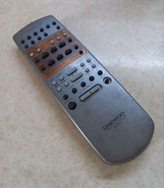 Пульт управления для музцентра Daewoo Ami 940.