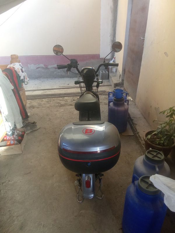 Elektron sukuter sotiladi Elektron sukuter sotiladi