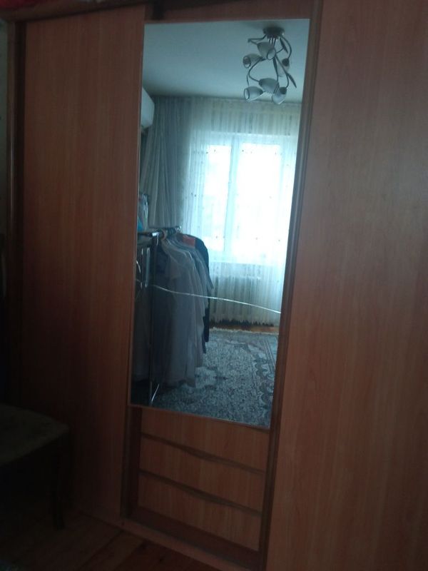 Продается шкаф купе. В нормальном состоянии. Очень вместительный. Три Продается шкаф купе. В нормальном состоянии. Очень вместительный. Три