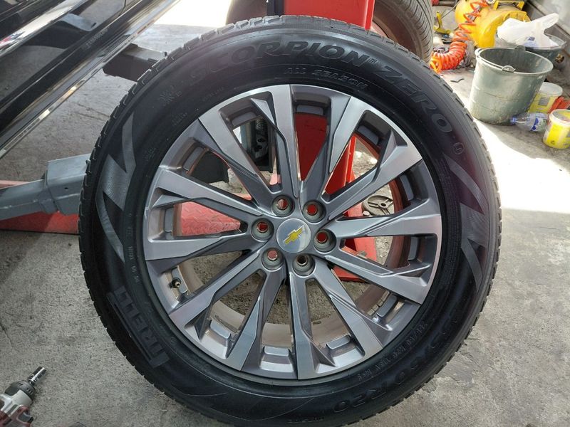 Pirelli 255/60/R20 Pirelli 255/60/R20