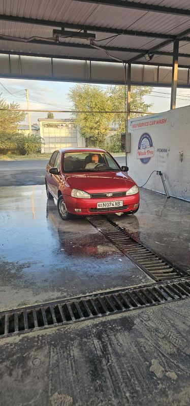 Lada Kalina 118 sotiladi