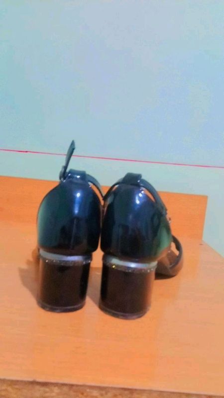 basanoshka yoz uchun xolati yangi 2 Marta kiyilgan basanoshka yoz uchun xolati yangi 2 Marta kiyilgan