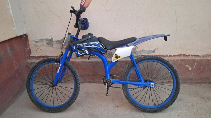 Bolalar velosopedi sotiladi 600 000 so'm Bolalar velosopedi sotiladi 600 000 so'm