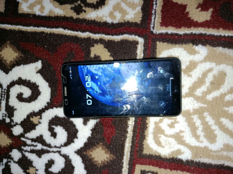 Redmi 6 xotira 32 ideal holatda
