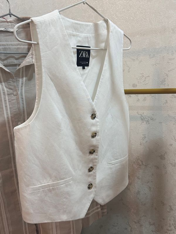 жилетка ZARA жилетка ZARA