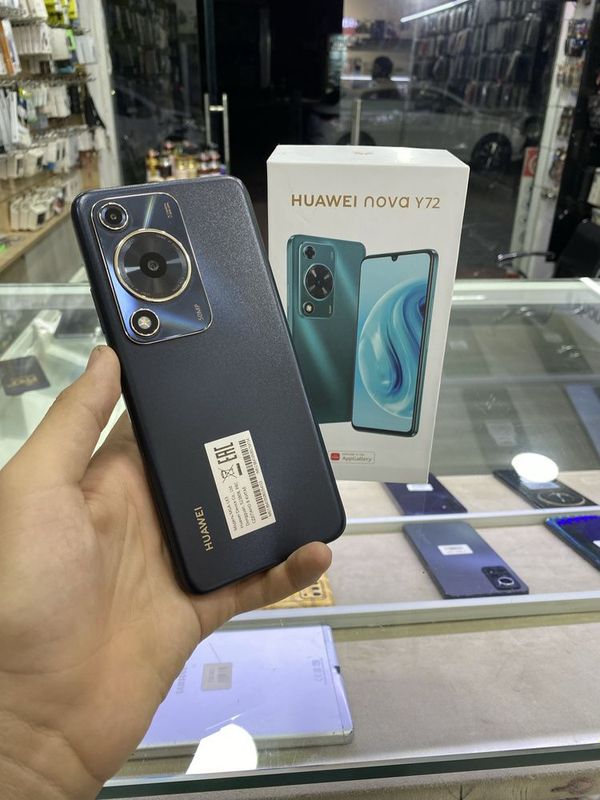 Huawei nova y72. Huawei nova y72.