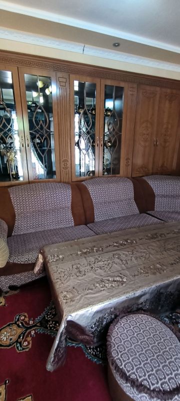 Mehmonhona mebel