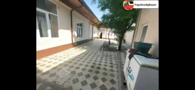 Andijon markazida 5 honali hovli ijaraga beriladi Andijon markazida 5 honali hovli ijaraga beriladi