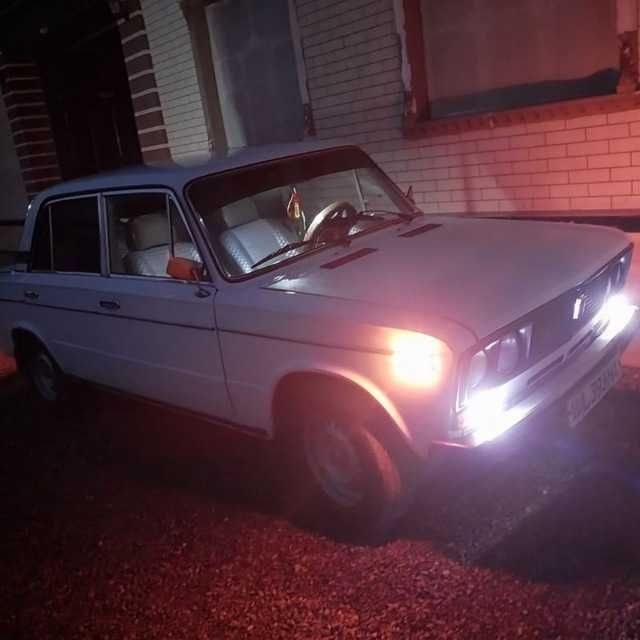 sotiladi vaz 21 06 gaz /benzin 2000 $