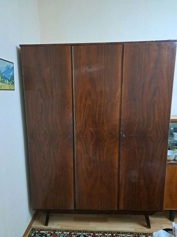 продаю диван и шкаф продаю диван и шкаф
