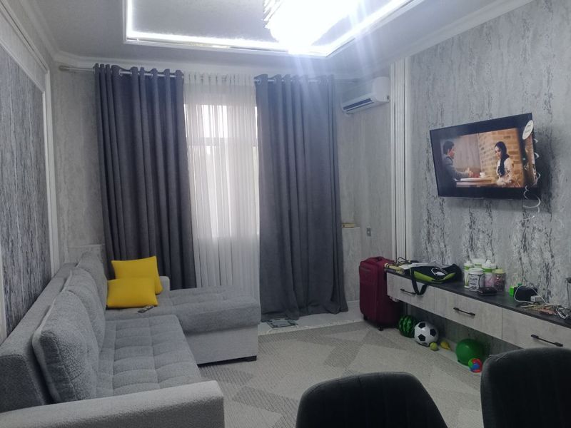 Кора Камич 1/3 корасарой 1в2-комнат 4-этаж 4-этажка Кора Камич 1/3 корасарой 1в2-комнат 4-этаж 4-этажка