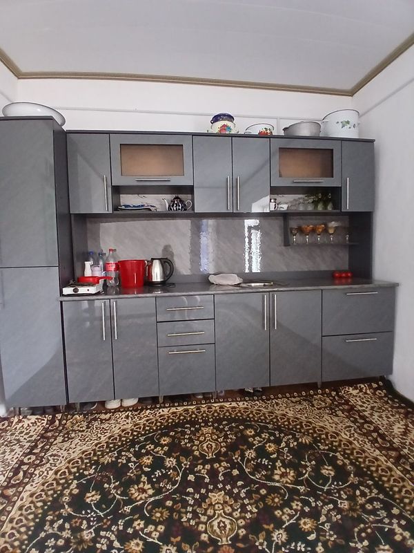 Кухонный шкаф сотилади Кухонный шкаф сотилади