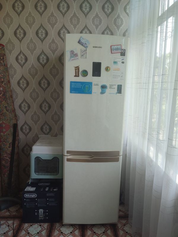 Продаётся холодильник Самсунг. Состояние отличное Продаётся холодильник Самсунг. Состояние отличное