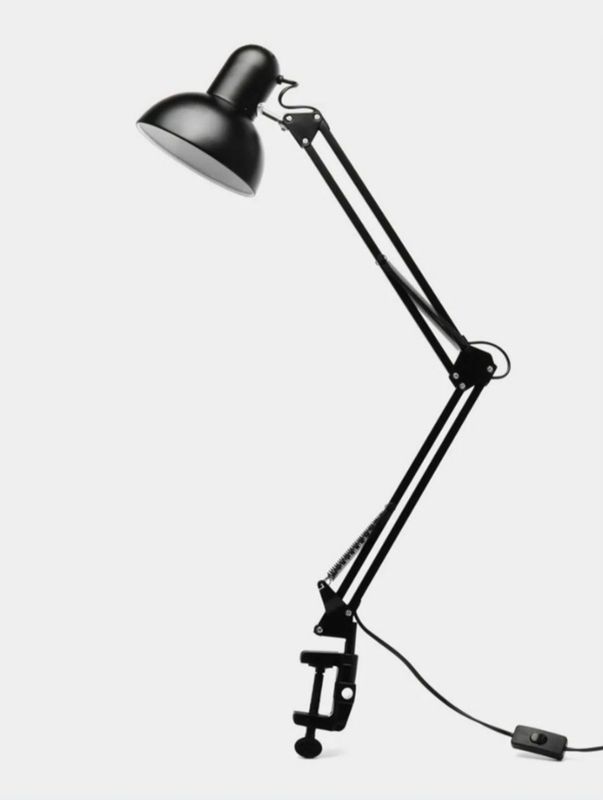 Nastolniy lampa sotiladi Nastolniy lampa sotiladi