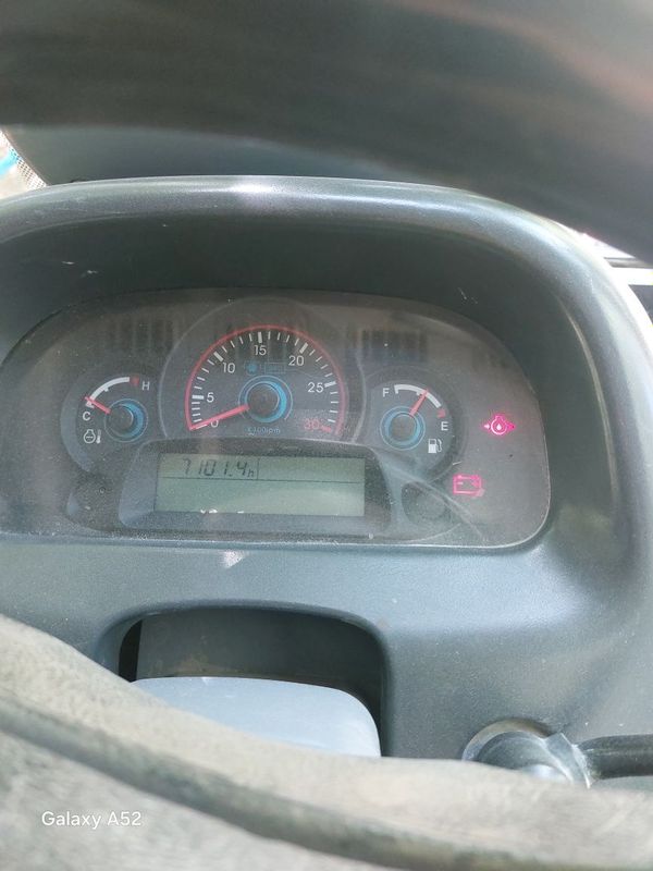 Ls u62 traktor sotiladi