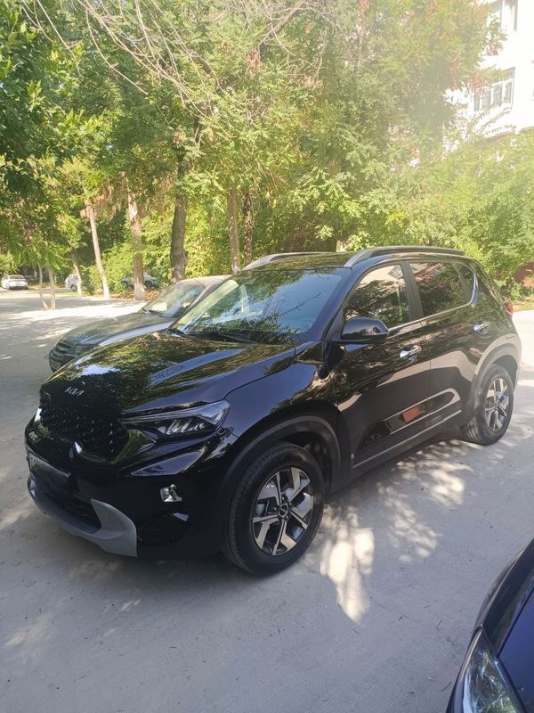 KIA Sonet 3 full sotiladi KIA Sonet 3 full sotiladi