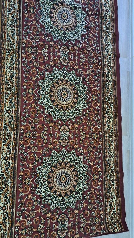 Sifatli gilam sotiladi
