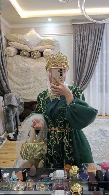 1 марта кийилган идеал холатдаги ансамбл сотилади 1 марта кийилган идеал холатдаги ансамбл сотилади