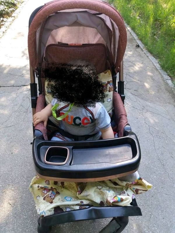 Kolyaska sotiladi Kolyaska sotiladi