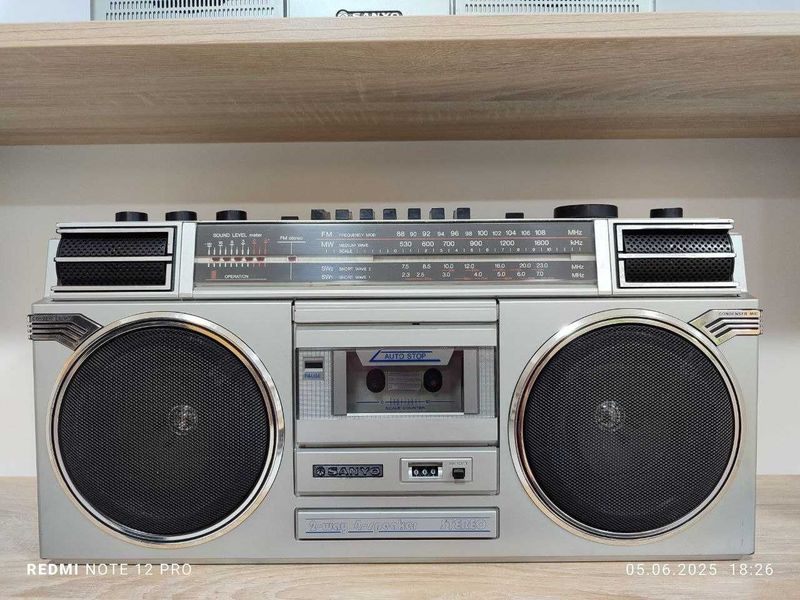 Sanyo M 9927 k Sanyo M 9927 k