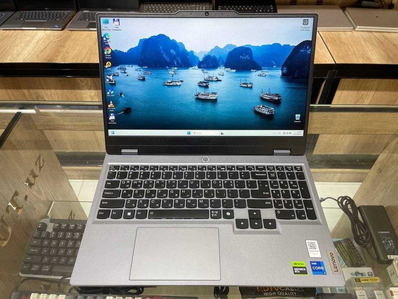 Lenovo LOQ 15IRX9 Core i7 14700HX RTX 4060 8 gb ram 16 ssd 512 Lenovo LOQ 15IRX9 Core i7 14700HX RTX 4060 8 gb ram 16 ssd 512