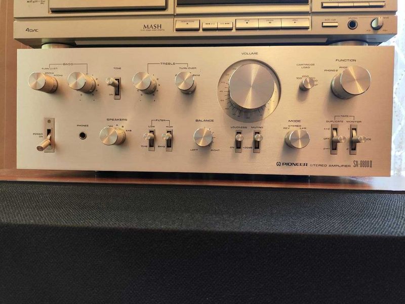 Продается усилитель Pioneer SA-8800II Продается усилитель Pioneer SA-8800II