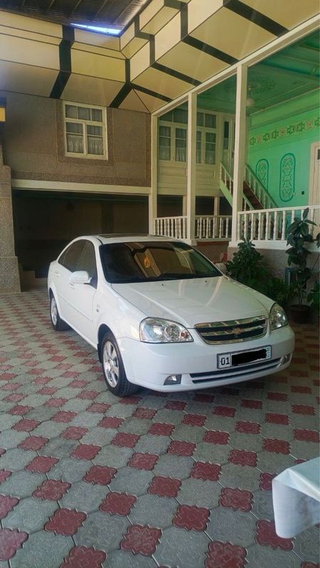 Lacetti 1.6 ideal holatda