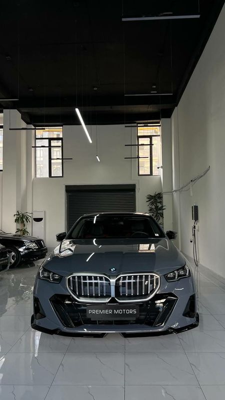 BMW i5 2drive35 l BMW i5 2drive35 l