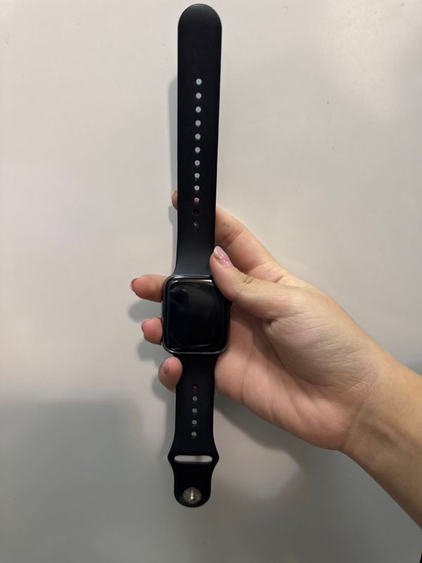 Smart watch ,новые есть зарядка но коробки нету