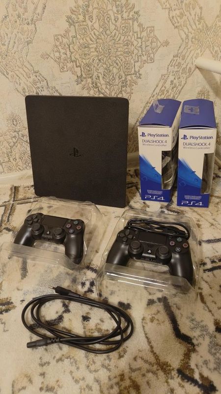 Playstation 4 SLIM